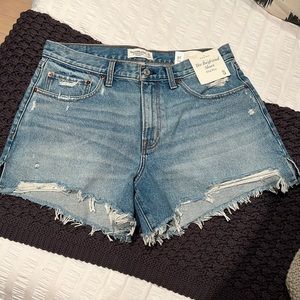 Brand new Abercrombie Curve Love denim short
